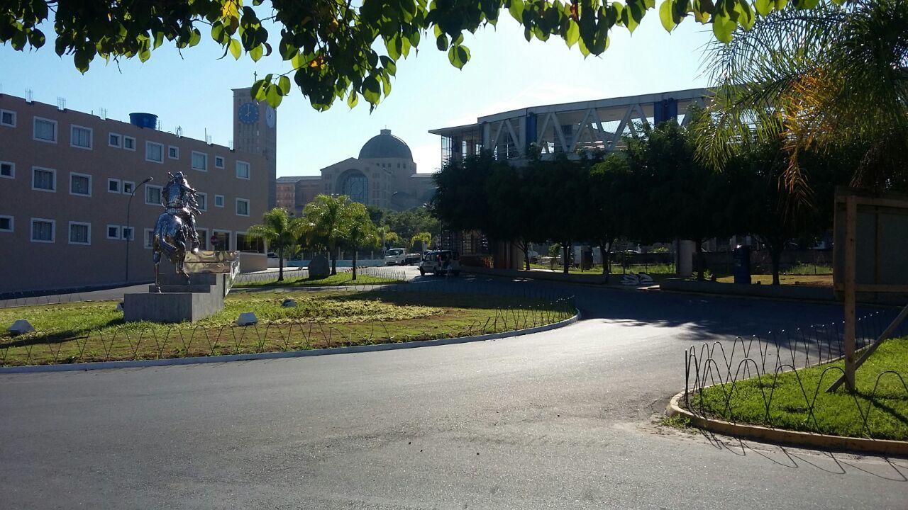 Hospedaria Servos De Maria Aparecida  Bagian luar foto